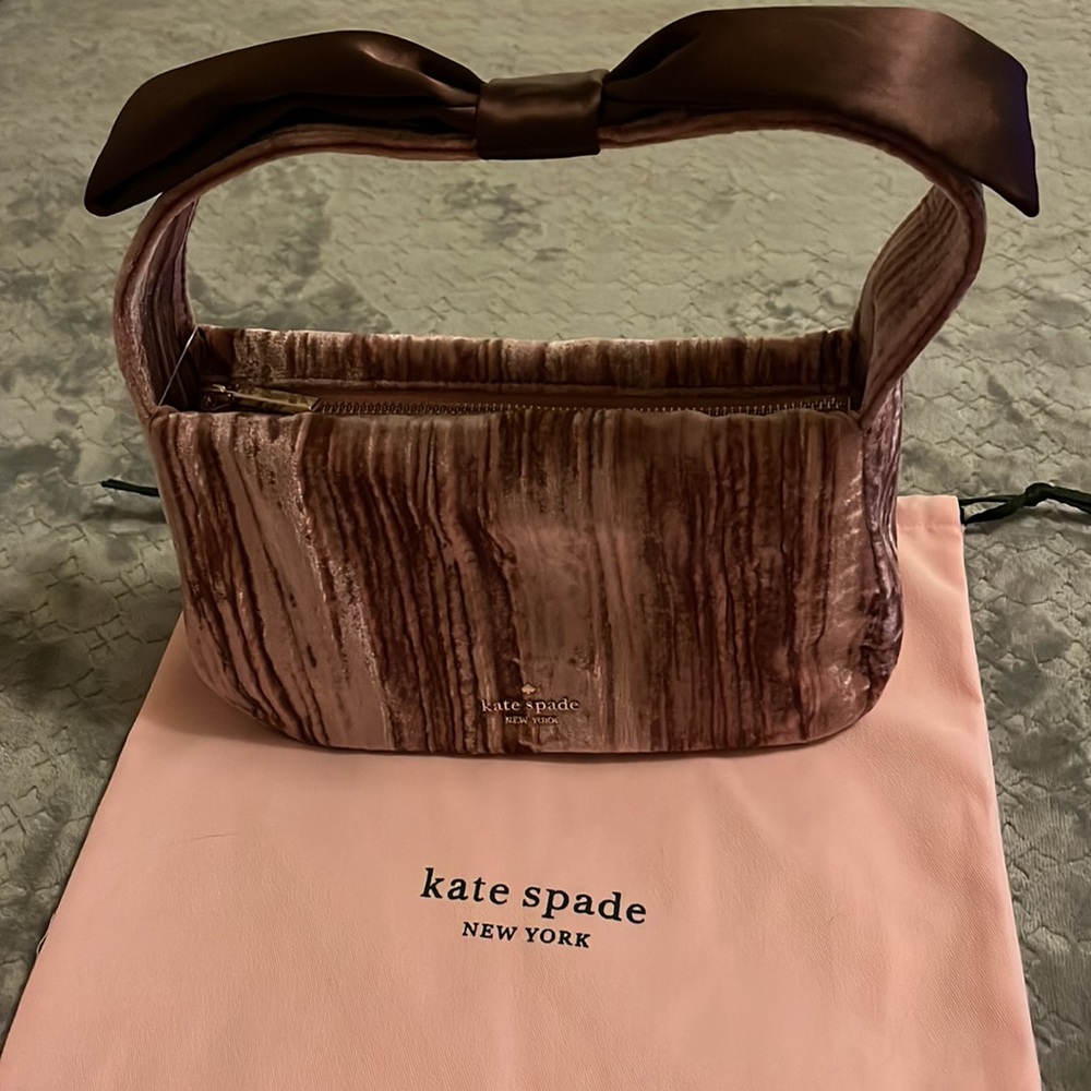 NWT Kate Spade Baguette in Pomegranate Crushed Velvet with Bow - Picture 2 of 6